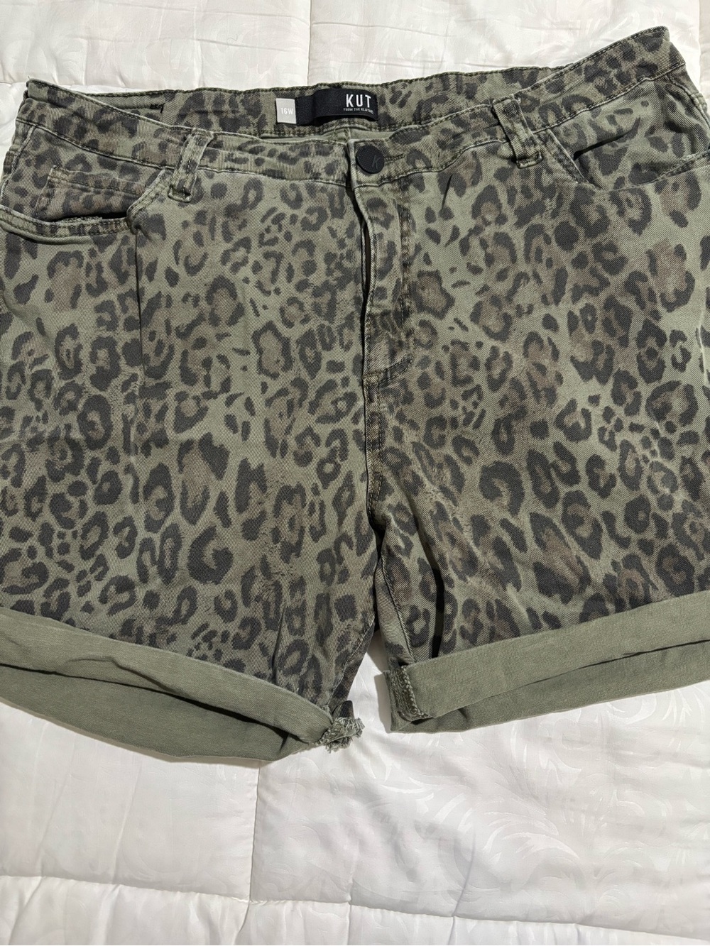 Kut from the Kloth Olive Leopard Print Roll-Cuff Women's Shorts